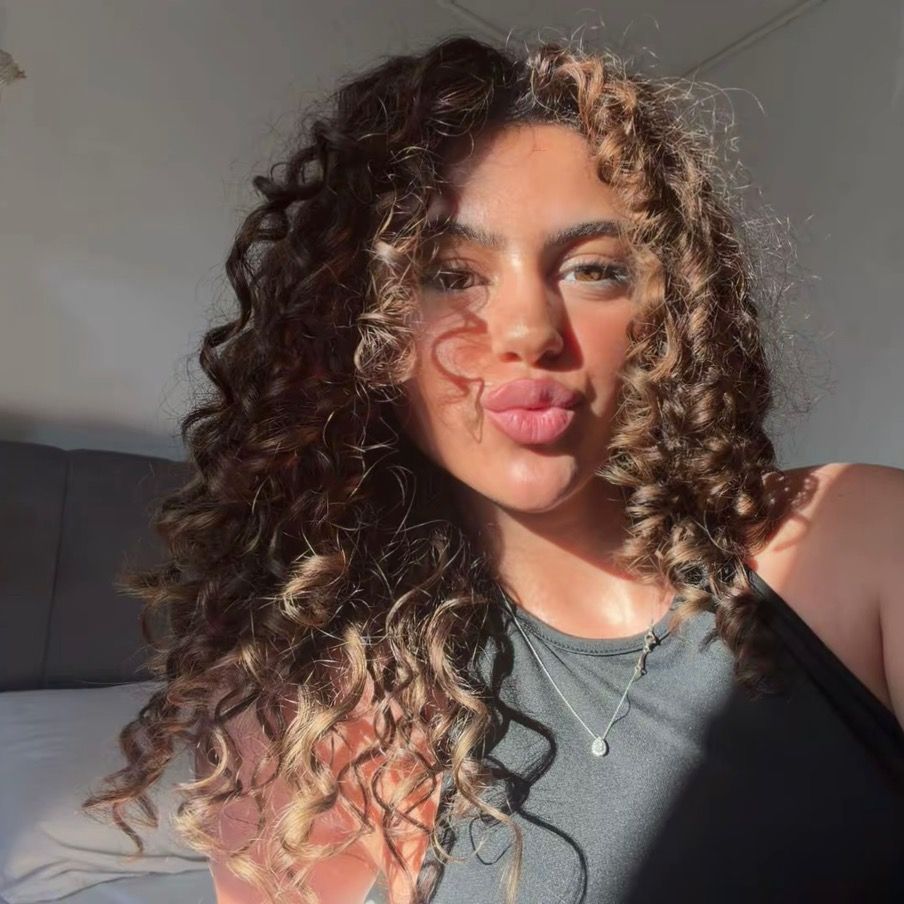 curlyy.g4