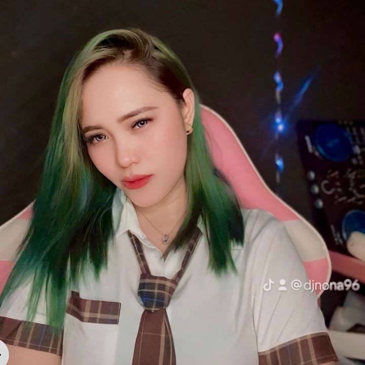 Nona Laila 💋🎙️🇮🇩